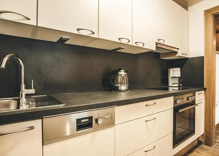 Antonia サンクト・アントン・アム・アールベルク